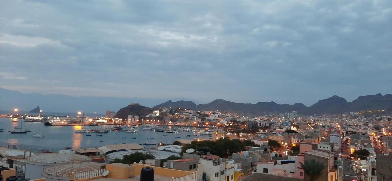 Apartamento Fatima Amwilla Guesthouse Mindelo Eksteriør bilde